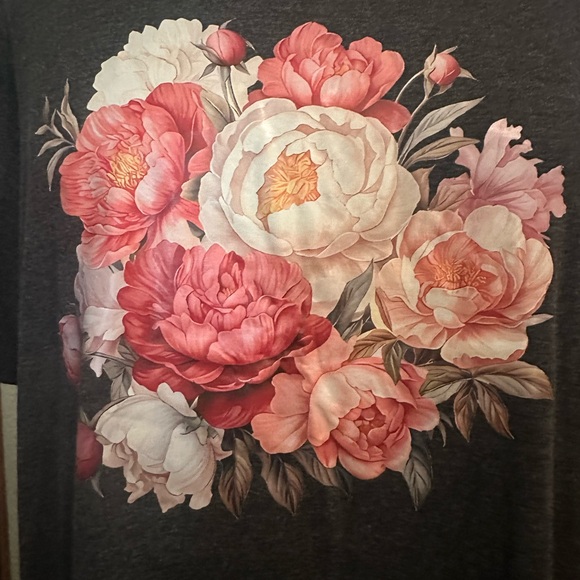 Plus Size 3X gray lightweight floral tee shirt NWOT - Picture 2 of 6